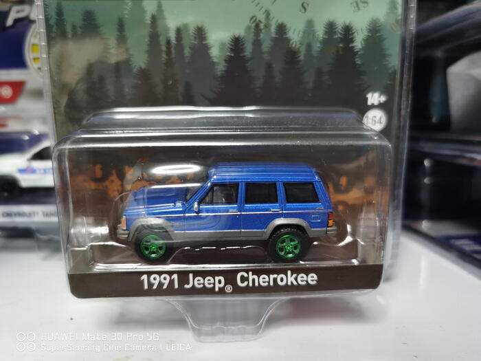【藍波兔】綠光1/64 1991吉普切諾基-80周年紀念版 28100-D 綠機器 | 露天市集 | 全台最大的網路購物市集
