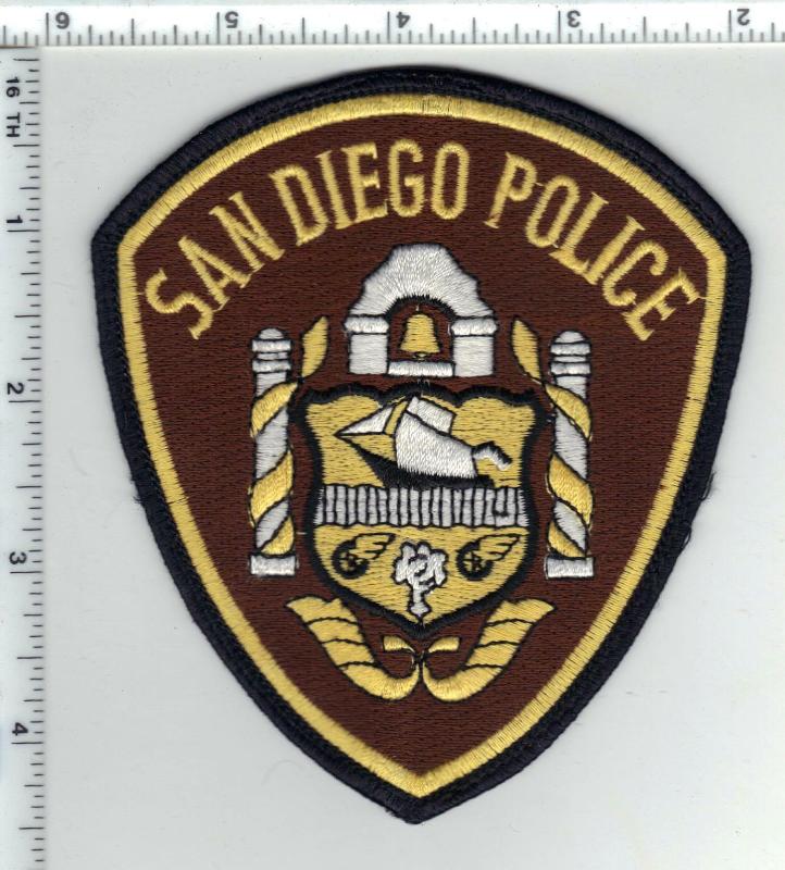 聖地亞哥警察(加州)制服搭配露肩補丁-1980年代