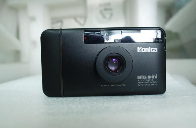 国連安保理が Konica Big BM-301S Mini フィルムカメラ