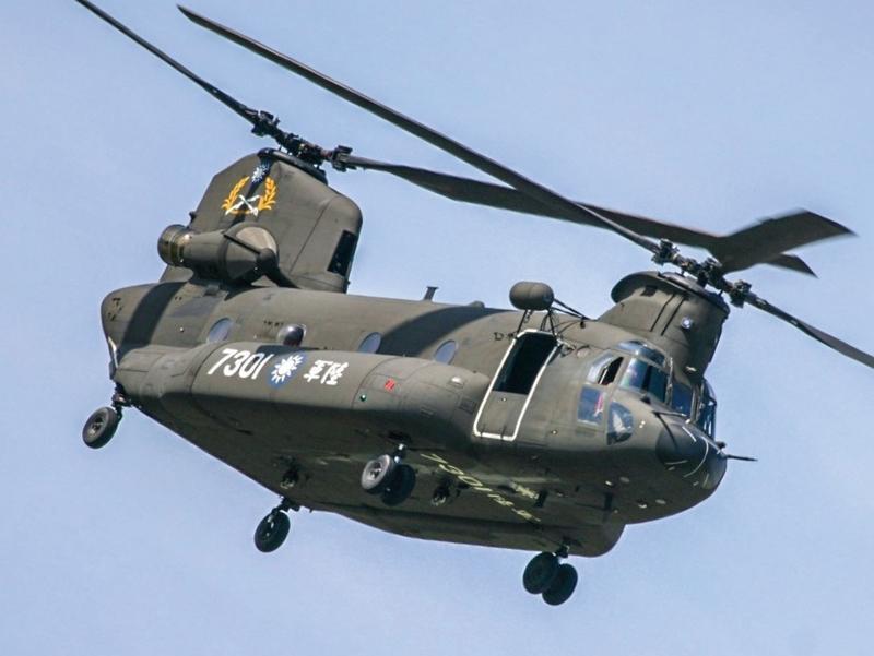 現貨【Luckybase】 1/72 CH-47SD CH47 契努克運輸機限量發行| 露天拍賣