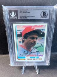 Tom Seaver Autographed 1975 SSPC Card #551