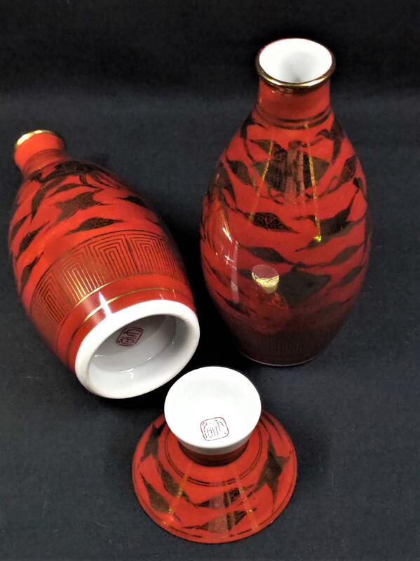 早期昭和古民具老日本九谷款赤底金釉繪鳳凰如意祥雲紋清酒杯壺組二壺