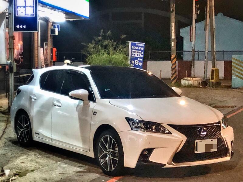 15 Lexus Ct0h 白 Fb 小闕中古車 露天拍賣