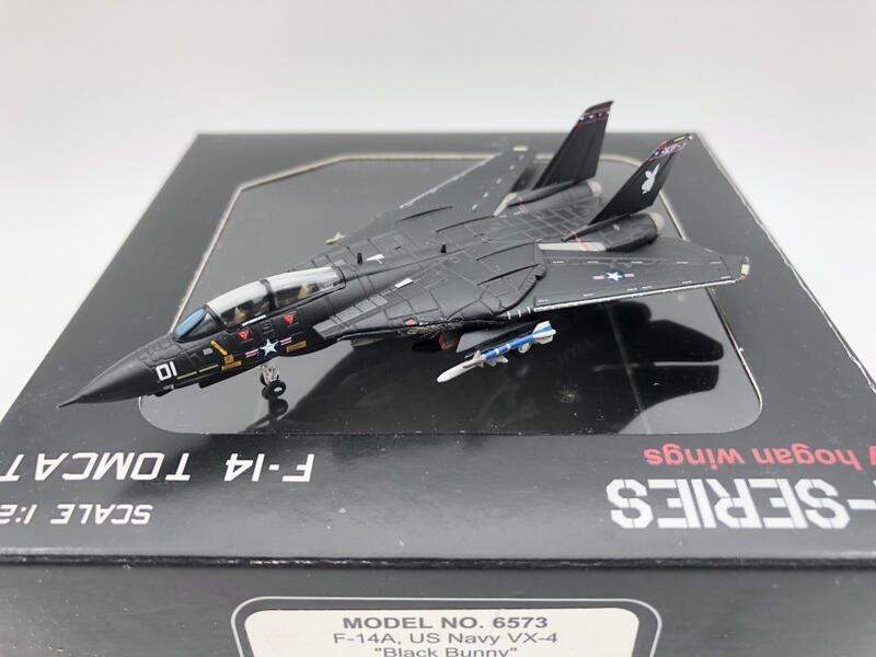 F-14 Black bunny by hogan wings hogan 1/80 F-14A Tomcat VX-4 ブラック