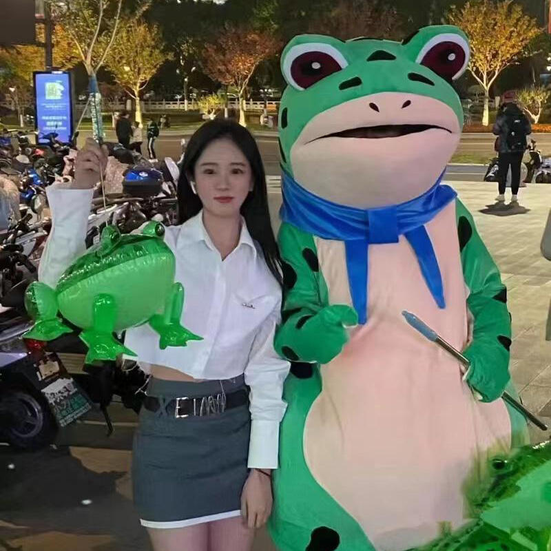 青蛙人偶服裝 充氣青蛙服裝 青蛙玩偶服 癩蛤蟆衣服 搞怪青蛙 活動道具