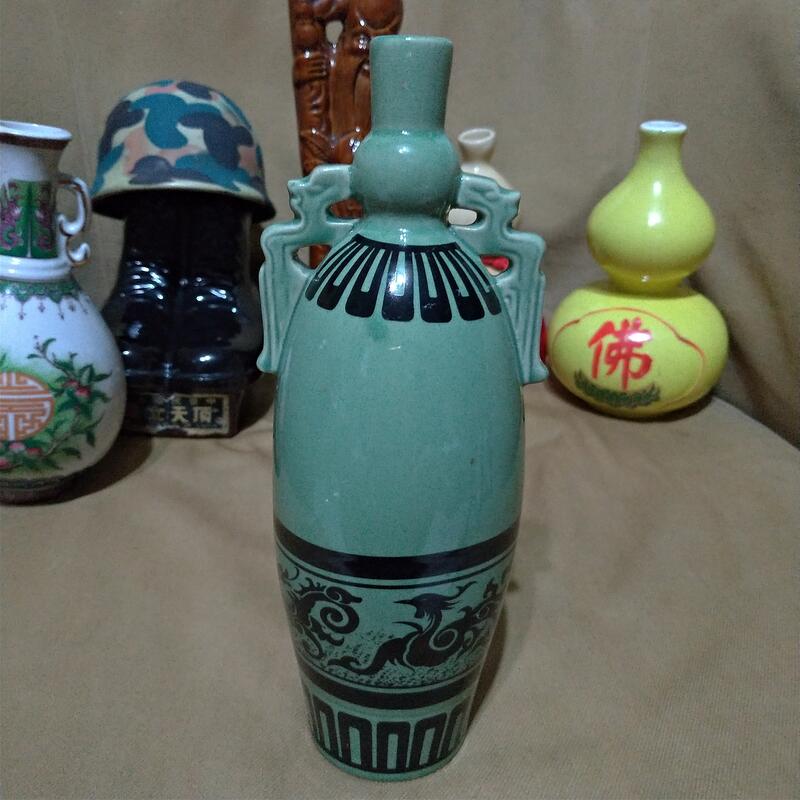 レア★未開栓★古酒【龍鳳酒.金門島酒】500ml 38度　乾隆窯・老酒　No.2 レア☆未開栓☆古酒【龍鳳酒.金門島酒】500ml 38度 乾隆窯・老酒